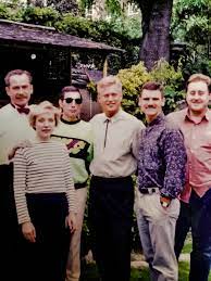 His parents, bomi and jer bulsara, were both parsee (persian). Freddie Mercury With Mary Peter And Friends New York June 1991 Album On Imgur