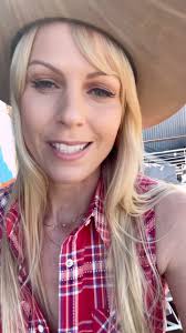 Friends! We made a live recording and video for you all from the studio for  "Evil On Evil". I co-wrote "Evil On Evil" with the exceptionally talented  New York based Singer/Songwriter and