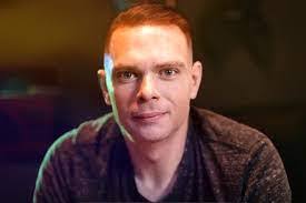 Justin Featherston's Instagram, Twitter & Facebook