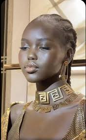 Kindly follow 🙏🏿🇸🇸👇🏿