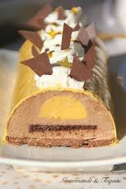 Je Declare La Saison Des Buches Ouvertes Apres Des Jours Et Des Nuits De Negociation Avec M Buche Aux Fruits Buche De Noel Aux Fruits Dessert Noel Aux Fruits