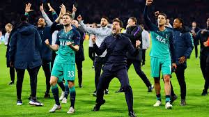 Harry kane is back in tottenham training, but head coach nuno espirito santo could not confirm he will face manchester city this weekend and is taking the striker's future day by day. Tottenham Hotspur Und Trainer Mauricio Pochettino Nach Finaleinzug Uberwaltigt Eurosport