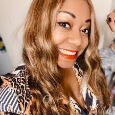 Annette Shuman's Instagram, Twitter & Facebook