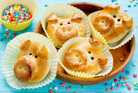 Primero, van a estirar la masa con el rodillo, luego la cortan en triángulos. Recetas Para Cocinar Con Ninos Faciles Y Divertidas