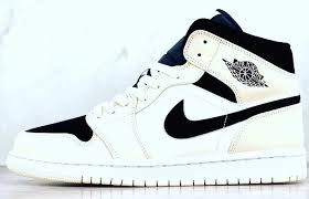 The certificate acknowledges her as the creator of the swoosh and goes on to, humorously, list a then woodell hands her an envelope containing a nike stock certificate. Bda Outlet Le Nostre Nike Jordan Certificate Stock X Facebook