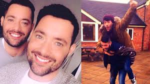 Inglaterra: Hermanos gemelos Anthony y Elliot Usher con la misma enfermedad  fibrosis quistica enfrentan muerte hospital