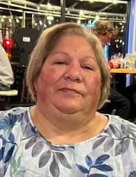 Elia Ferrer's Instagram, Twitter & Facebook