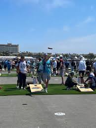 The World's Largest Cash Cornhole Tournament! — Hard Drag Push