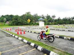 We would like to wish you a very merry christmas and a happy new year! Driving School In Klang Valley Malayan Driving Institute