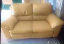 Scopri subito migliaia di annunci di privati e aziende e trova quello che cerchi su subito.it. 2 Divani In Pelle In 80021 Afragola For 150 00 For Sale Shpock