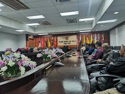 Upacara majlis perisytiharan daerah pokok sena dan perasmian kompleks pejabat daerah dan tanah pokok sena telah disempurnakan oleh ke bawah duli yang maha mulia tuanku sultan kedah darul aman pada 05 februari 2009 bersamaan 09 safar 1430h. Morning Prayer Pejabat Daerah Dan Tanah Pokok Sena Facebook