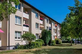 With some 21,000 residents, it is renowned as a remarkable feat of urban planning. 3 Zimmer Wohnung Zu Vermieten Elbeallee 143 33689 Bielefeld Sennestadt Mapio Net