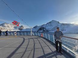 📢Selling my Daughter's Original Aquaflask 22oz. Ballet Pink color📢 ✔️It  comes with Original Aquaflask Ballet Pink boot.💯 ✔️Bought at SM  Dasmariñas, with original box and receipt.💯 RFS: will upgrade to a bigger