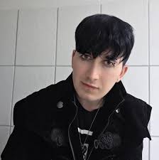 Serena with her buff from 4 +10holydamage +10 holy damage