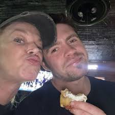 BOONDOGGLE'S PUB AND GRUB