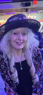 Good morning coffee peeps ☕️. Happy FriYay Eve! Have a great day 😀!