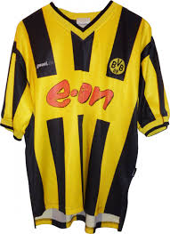 Du sucht nach dem aktuellen bvb trikot? 2000 2010 33 Bvb Trikotgeschichte