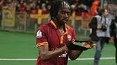 Ivorian footballer gervinho, whose self esteem depends on his headband Yao Gervinho Mr Forehead 27 11 12 Youtube