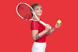 Martina hingis est une joueuse de tennis professionnelle suisse, née le 30 septembre 1980 à košice (slovaquie, alors en tchécoslovaquie).elle détient le record de la plus jeune gagnante d'un titre du grand chelem en simple dans l'ère open (et le deuxième derrière lottie dod en 1887), et celui de la plus jeune numéro un mondiale de l'histoire du tennis. Timea Bacsinszky Facebook
