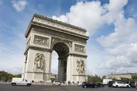 Situato vicino al arco di trionfo. 103 L Arco Di Trionfo Parigi Francia Foto Foto Stock Gratis E Royalty Free Da Dreamstime