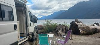 Alguien en Carlos paz? No dejan pernoctar más en Costanera. Algún playon  privado o camping?