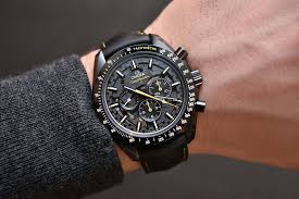 Omega speedmaster professional moonwatch dark side of the moon. Hands On Omega Speedmaster Dark Side Of The Moon Apollo 8 Watchlounge