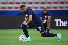 Il a publié seulement le mercredi 28 avril 2021 le chiffre des décès de décembre 2020 on ne peut que constater que la france a perdu le match de la gestion de la pandémie sur un score de 2 à 5. Euro 2021 Ces Politiques Opposes Au Genou A Terre Des Bleus Pour Le France Allemagne