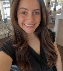 Hey friends! 👋 I'm Faye Moon, a Master Cosmetologist and I'm currently  building my clientele — which means I'd love to see you in my chair! If  you've been thinking about switching