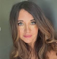 Amy Hemmer's Instagram, Twitter & Facebook