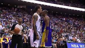 Kobe is a different kind of player. Kobe Doesn T Flinch Youtube