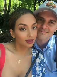 South Beach, you did not disappoint! Sunburns, belly laughs, too many  tacos, and a few questionable dance moves later… I'd call that a success!  Living our best lives one beach day at