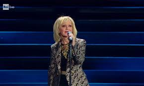 La pavone è una delle artiste più amate del mondo dello spettacolo italiano. Chie Rita Pavone Oggi Biografia Eta Altezza Marito Figli E Canzoni