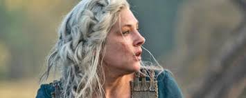 Ragnar arrives in hedeby where he is greeted by astrid who remarks that. Vikings Staffel 6 Die Tragischste Lagertha Szene Sollte Ganz Anders Aussehen