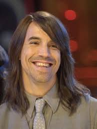 Fanúšikovia neveria vlastným ušiam: Zomrel gitarista legendárnej rockovej  skupiny