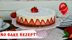 Sie muss nicht gebacken werden, du brauchst dazu also nur eine schüssel, ein rührgerät, eine tortenform und einen kühlschrank zum kalt stellen. Hubsche Erdbeertorte Ohne Backen No Bake Torte Mit Erdbeeren Und Mascarpone Sahnecreme Youtube