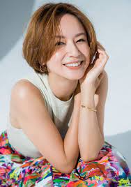 将来は専業主婦になると思っていた」鈴木亜美さん、仕事と育児を両立し続ける理由 – STORY [ストーリィ] オフィシャルサイト