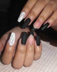 #nail #nails #love #esculpidas #uñas #acrilicas #acrilicnails #acrilics #posadas #misiones #argentina #uñasesculpidas #glitter #glitternails #black Bellisima S Unas Esculpidas En Gel Negras Efecto Matte Facebook