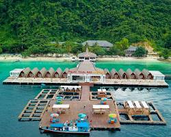 Gambar Bersantai di resort di Pulau Tegal Mas