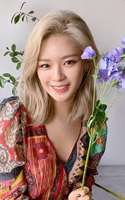 Inkigayo 2 personal life 2.1 health 3 discography 3.1 osts 4 filmography 4.1 reality shows 4.2 music shows 4.3 music video appearances 5 writing credits 6 trivia 7 gallery 8 references on. Jeongyeon Pics On Twitter Twice Twice More More Photo Cards