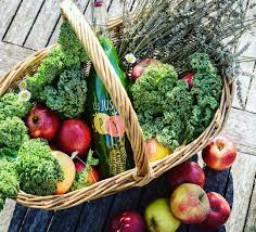 Rendez Vous Sur Le Blog Pour Decouvrir Lesjusdepy Lien Dans Ma Bio Des Jus De Fruits Et Legumes 100 Bio Decorative Wicker Basket Wicker Baskets Wicker