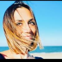 90+ profili “Laura”