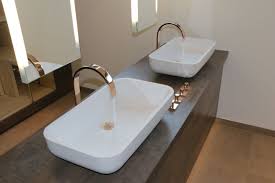 Moderne Waschtischanlage Bad Badezimmer Bath Bathroom Fliesen Wandfliesen Bodenfliesen Waschbecken Armaturen Wasserhahn Bad Wasserhahn Bad Waschbecken