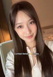 Sunny Bloom Moody Lens