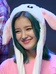 Sobre kpop en Nancy; Momoland ????por ruby ​​jane, nancy cabello verde  fondo de pantalla del teléfono