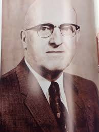 Wallace Hall: It's Complex