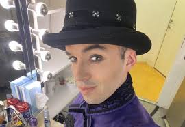 Los Rabanes, Beto Cuevas y Randy Ebright pusieron en marcha la versión ska  de «De Música Ligera», originalmente grabada por Soda Stereo en el disco  «Canción Animal»