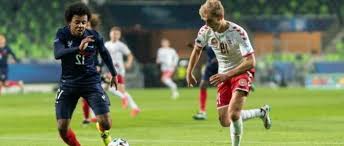 Les joueurs et l'encadrement du pays de galles, qui avaient dû tenir une. Les Bleuets Et Jules Kounde En Difficulte Des Le Premier Match De L Euro U21 Girondins Girondins Actualite Par Webgirondins Girondins De Bordeaux Mercato Infos Et Transferts Depuis 2001 Avec Le