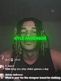 Davian Thompson's Instagram, Twitter & Facebook