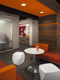 Desain kantor kecil dengan konsep clean look. 5 Hal Untuk Memaksimalkan Ruang Pada Desain Ruang Kantor Kecil Rupacita