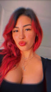 Yvette Savage's Instagram, Twitter & Facebook